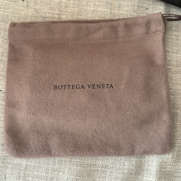 🔑🗝️🔑Best Key Cles! Bottega Veneta. Red Leather. Gun Metal. Dusty incl.🔑🗝️🔑 - Picture 8 of 8